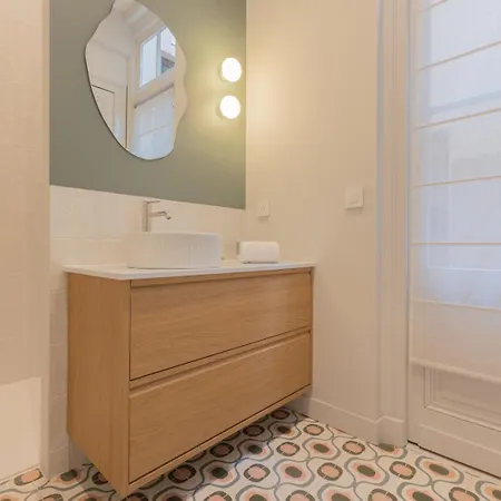 Apartment Luxueux - Hyper Centre - Climatisation - Balcon *