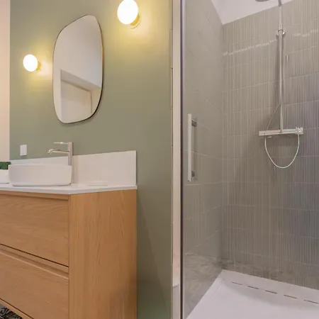 Apartment Luxueux - Hyper Centre - Climatisation - Balcon *